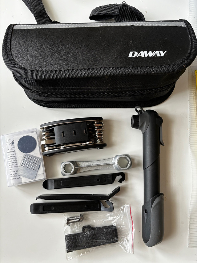 DAWAY A35 Bike Repair Kit  in Clothing, Shoes & Accessories in Winnipeg