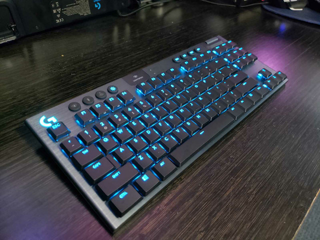 Logitech G915 TKL in Mice, Keyboards & Webcams in Markham / York Region - Image 3