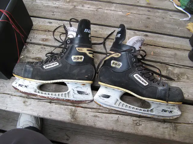 Men's Bauer hockey skates in Skates & Blades in Mississauga / Peel Region - Image 6