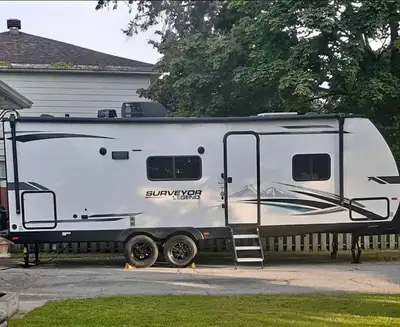 Posting my mothers 2022 252RBLE Surveyor Legend Couples Trailer in Excellent Shape 1 Slide Out, with...