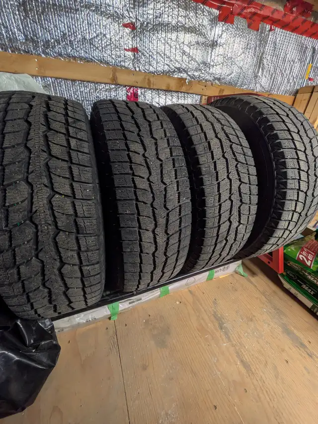 Pneus hiver Toyo Observe GSI-6 LS 2015/70 R16 in Tires & Rims in Trois-Rivières - Image 2