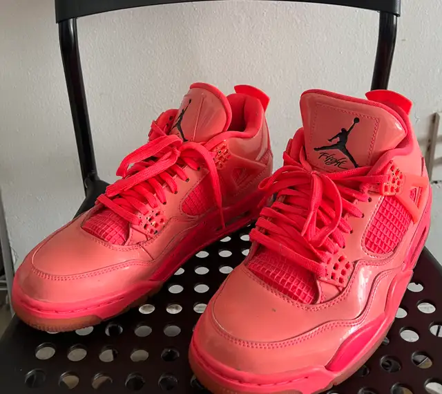 jordan 4, women size 9 in Women's - Shoes in City of Toronto - Image 3