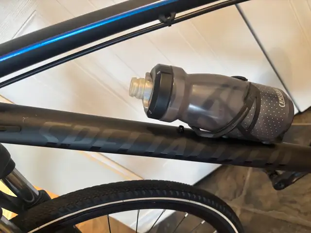 Specialized Rockhopper 2018 – Vélo hybride / montagne in Cruiser, Commuter & Hybrid in Laval / North Shore - Image 5