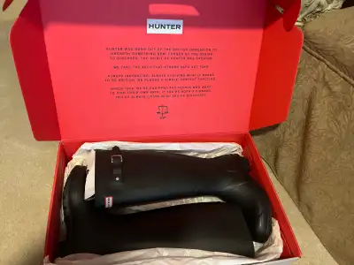 Hunter, tall ladies, rain boot new, never used, still in box., View more