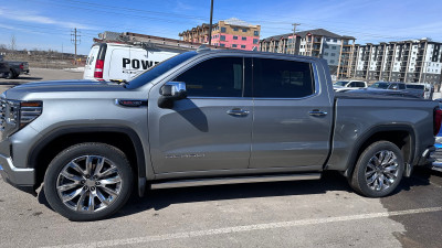 2023 GMC Denali with Denali reserve package 
