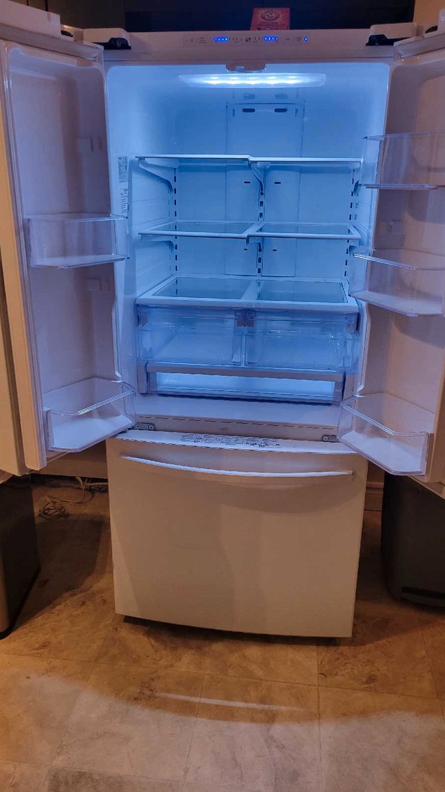 Réfrigérateur Samsung  dans Réfrigérateurs  à Ville de Montréal - Image 2