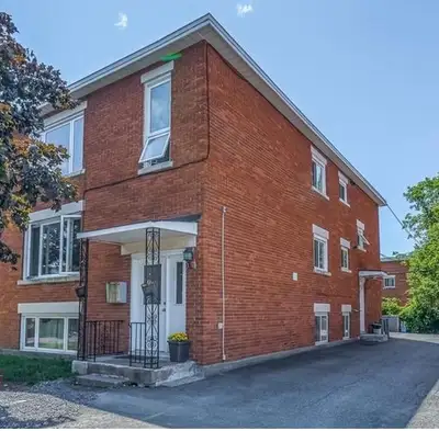 Three bedroom apartment FOR RENT in Vanier North / Beechwood Are