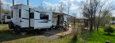 Clean 31' Tracer Touring Executive Series Travel trailer located at Southshore Camping with 2026 par...