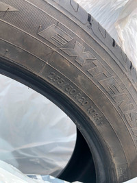 Toyo Extens 255/50R20