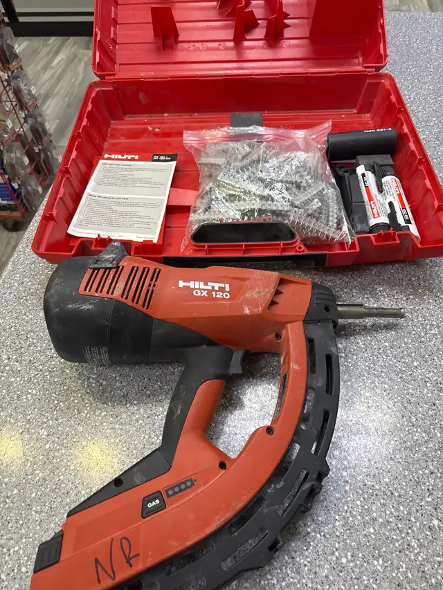 Hilti GX120 Gas Powered Actuated Fastener Gun in Power Tools in Oshawa / Durham Region - Image 5