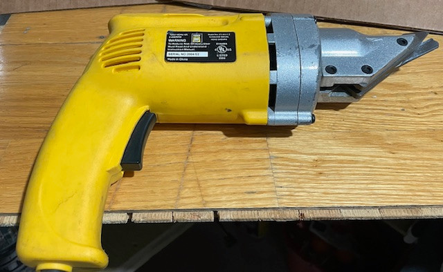 14 ga. electric shear in Power Tools in Saskatoon