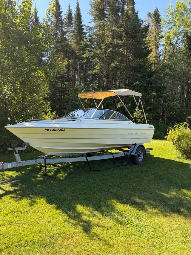Bayliner Capri 1950 in Powerboats & Motorboats in Saint John - Image 7