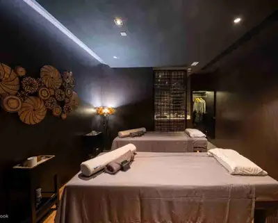 My name HENRY i can do massage full body Thai massage professional who relaxes your muscles by thai...