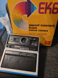 1976 Kodak instant camera EK6