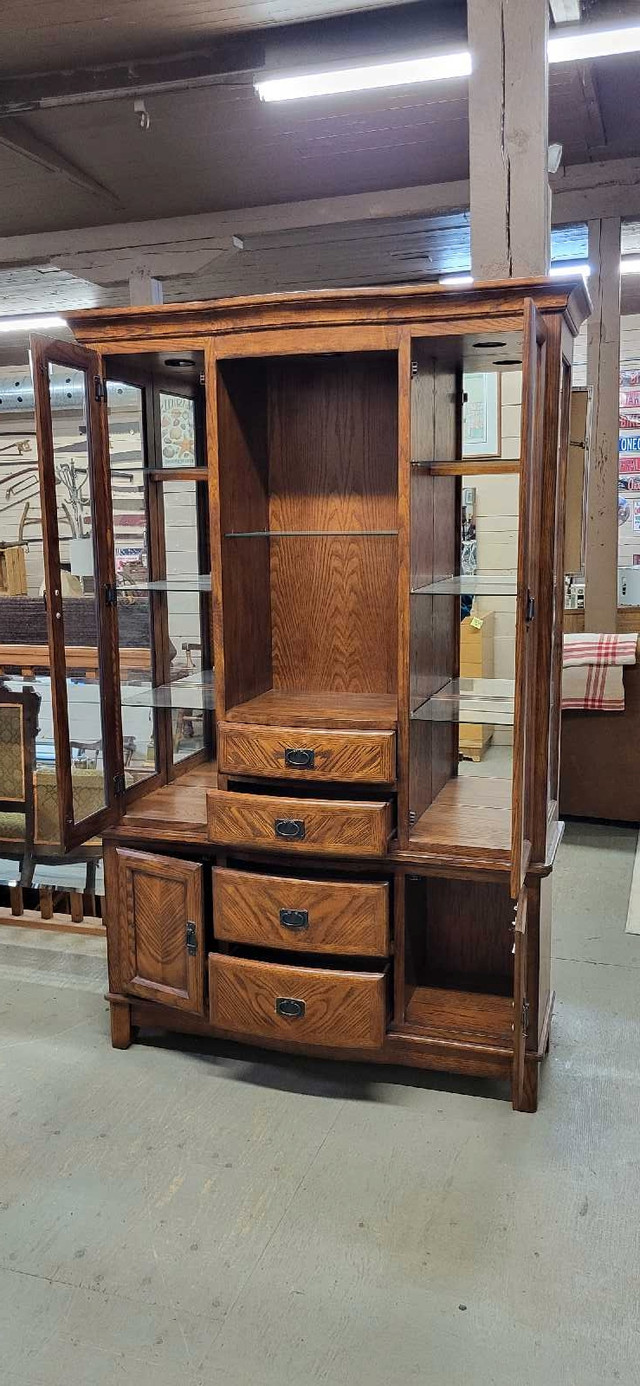 Display Cabinet w/ Lights in Hutches & Display Cabinets in Trenton - Image 3