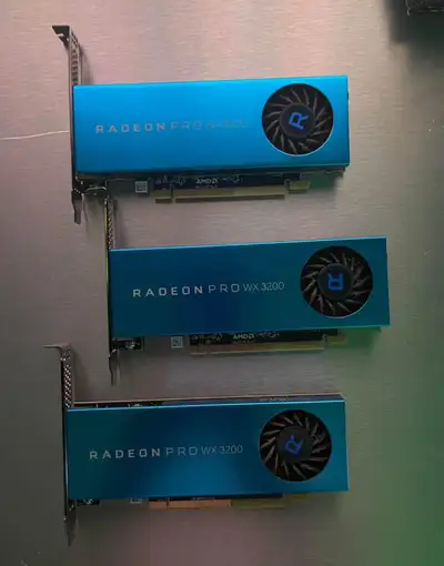 RADEON PRO WX3200 - 4Gb (3x), View more