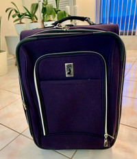 Carry on luggage 21”