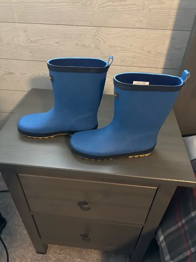 Brand New Size 3 Pendleton Rain Boots in Kids & Youth in Oshawa / Durham Region - Image 3