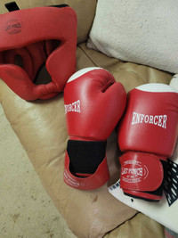 BOXING GLOVES. BOXING GEAR. BOXING HEAD GEAR