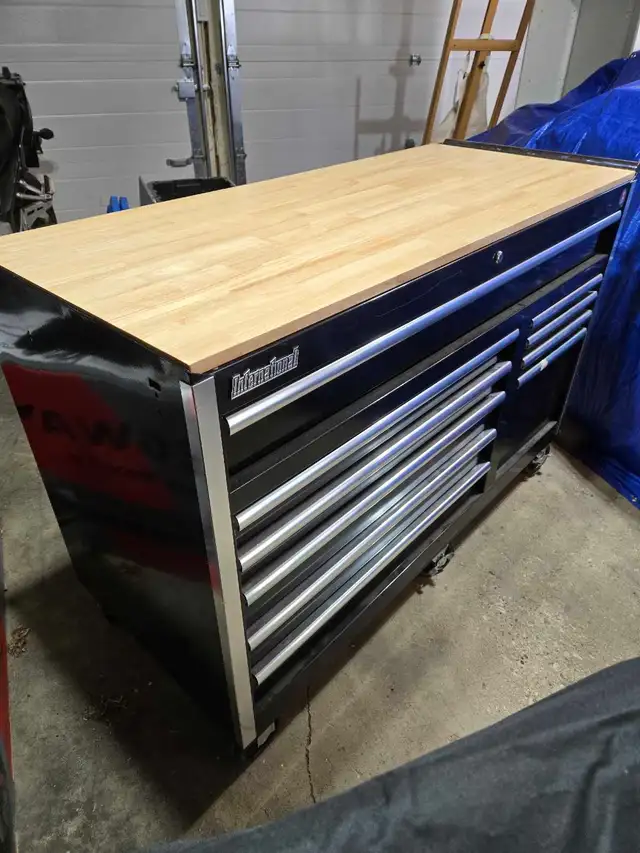 International 10 Drawer Metal Tool Box/Chest/Cart 56 inch.