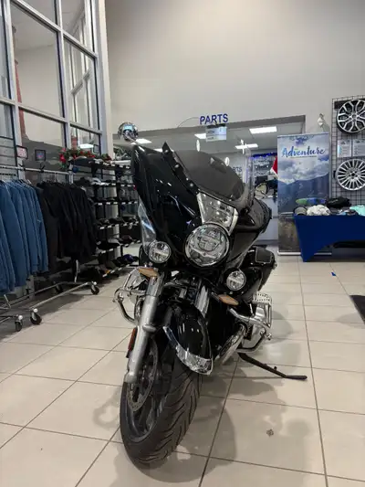 Beautiful 2022 BMW TC 1800 8903 KM Just serviced at Barnes BMW in Calgary Financing available 183/bi...