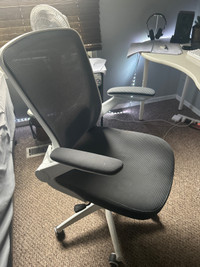 KERDOM Ergonomic Office Chair, Adjustable Height. Lightly used.