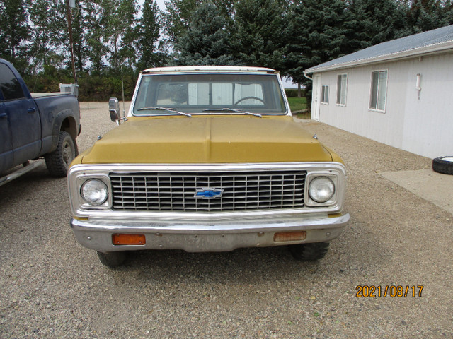 WANTED  - 67-72 Chev or GMC Suburban. Complete or parts unit. A in Other Parts & Accessories in Moose Jaw