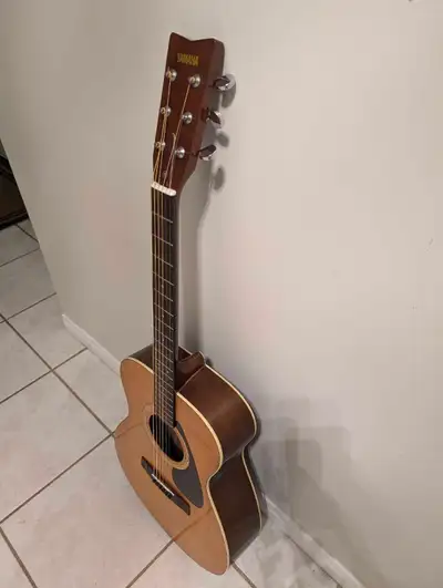 Yamaha !978 vintage FG331 folk guitar, View more