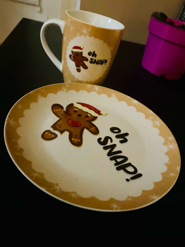 “Oh SNAP!” Gingerbread Man Plate and Mug in Arts & Collectibles in City of Toronto - Image 2
