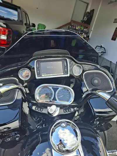 Lots of extras custom paint from Ottawa Valley Custom upgraded stereo wild boar audio includes four...