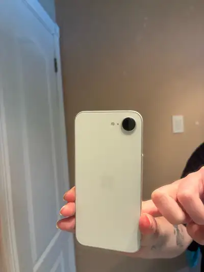 iphone 16e, View more