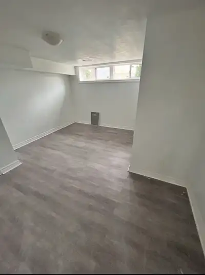 Downtown Whitby – 2 Legal Basement Apartments for Rent Two legal basement units available in a quiet...