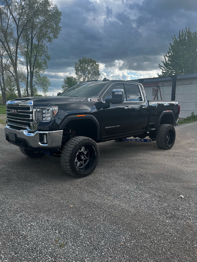2020 GMC Sierra 2500hd double cab in Cars & Trucks in St. Catharines - Image 2