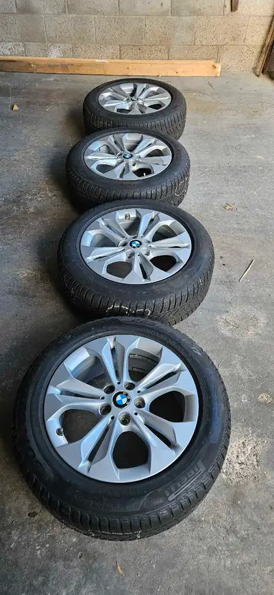 Pirelli Sottozero 3 225/ 55 R17 OEM BMW X1 rims with TPMS BOLT PATTERN: 5x114 One rim has some damag...
