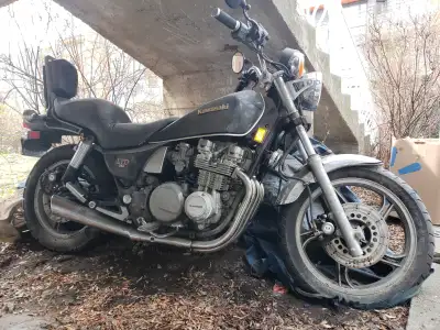 Vintage motorcycle in good condition 49500km on odo, all parts in place, original, 1 ignition key, k...