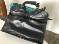Ladies’ Black Leather Zippered Purse/Briefcase