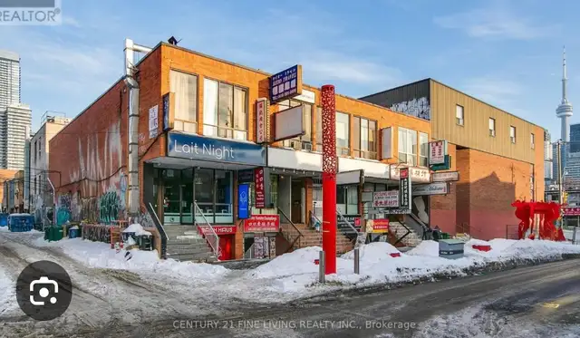 DOWNTOWN Spadina & Dundas
*2 Bedrooms* $1590