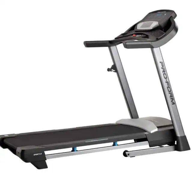 ProForm Treadmill – Excellent Condition in Exercise Equipment in Markham / York Region - Image 2