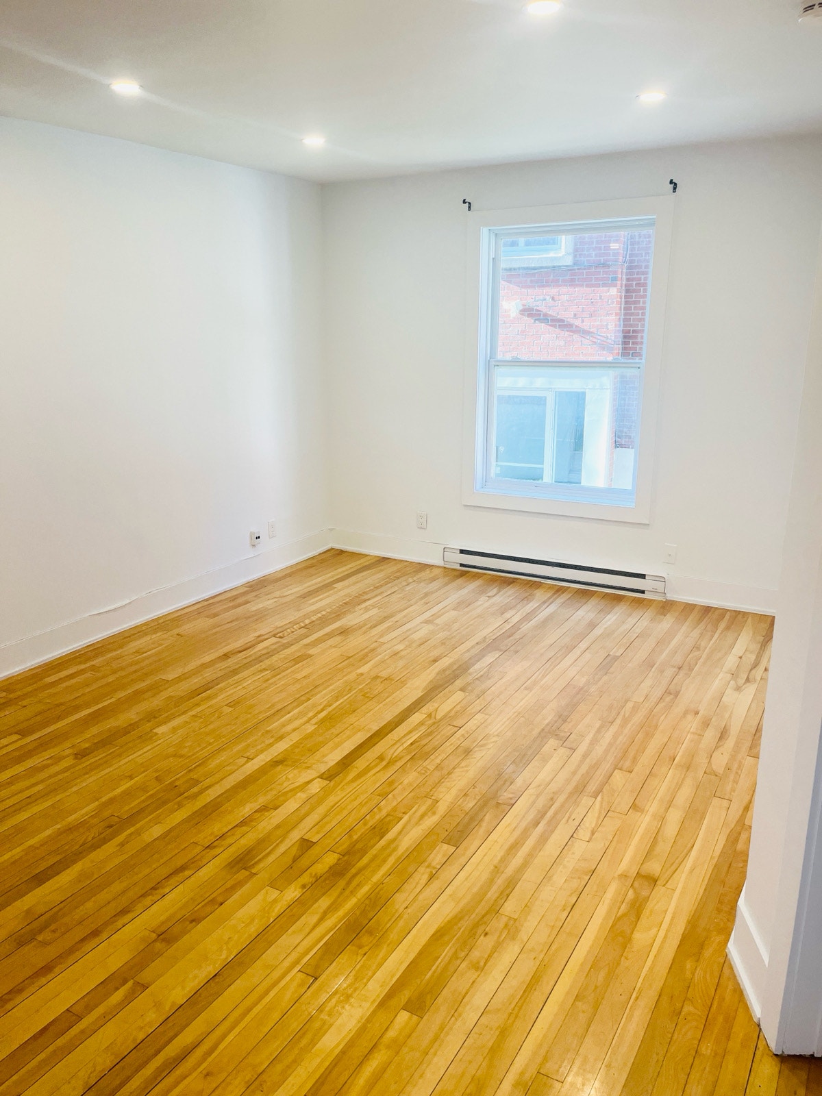 480 2e Avenue — photo 1