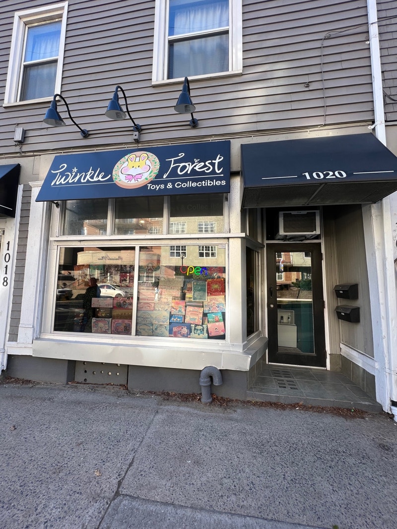 SOUTH END COMMERCIAL SPACE ON BARRINGTON FOR LEASE *** Commercial