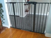 Brica tall and wide gate up to 51.5" w