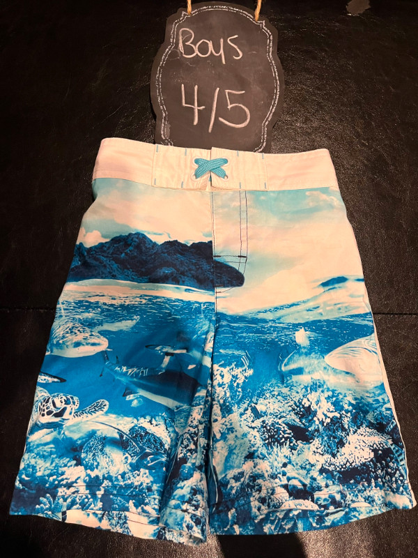 Boys swim shorts/trunks - size 4/5 in Clothing - 4T in Calgary - Image 3