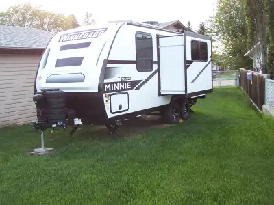 "Pending Sale" 2025 Winnebago Micro Minnie 2108 Front queen walk around bed, dinette slide, full rea...