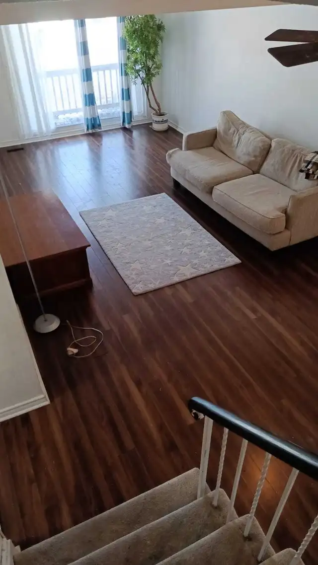 three bed room house available for rent