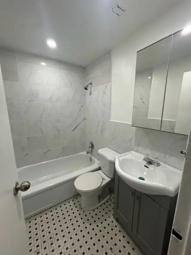 apartment rental in Long Term Rentals in City of Toronto - Image 7