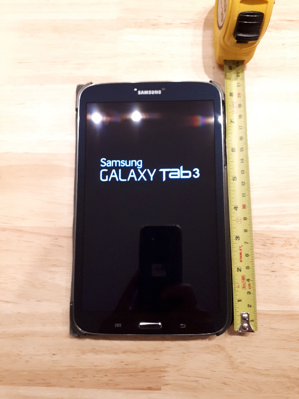 Tablette Samsung Galaxy Tab3 8'' 16GB dans Appareils électroniques  à Ville de Montréal