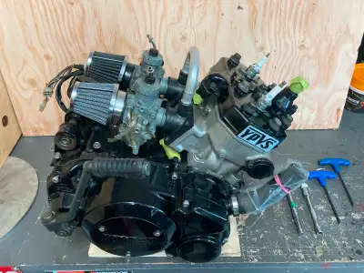 ( English below ) Moteur de Yamaha RZ350 1989 Moteur complet, très propre. J’ai les enregistrements...