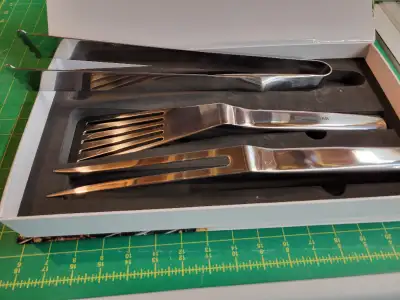 Deluxe 3-piece Grill Set, View more