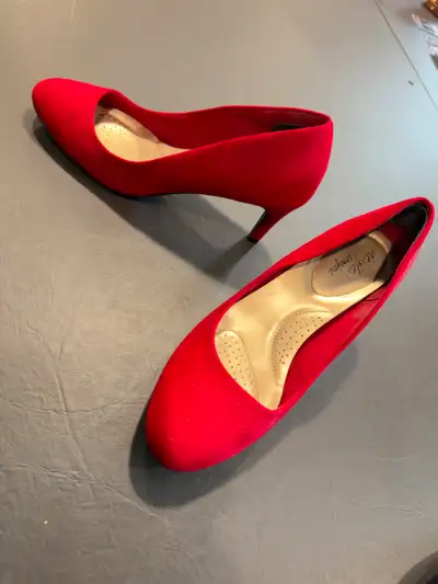 5 Pairs of Women's Size 10 & 11 High-Heeled Shoes, View more
