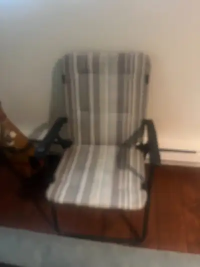 2 chaises de plage de bonne qualité, View more